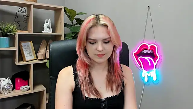 SweetLilyxo webcam