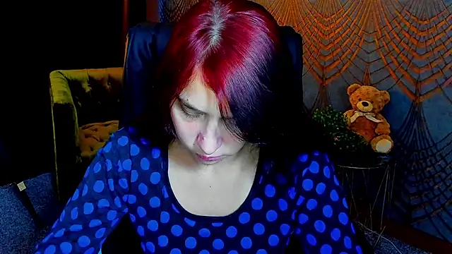 Livia_Shy webcam