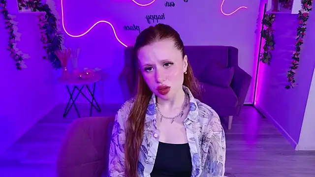 AuroraBabyDoll webcam