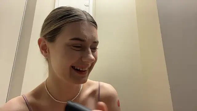 PrincessSkowyra webcam