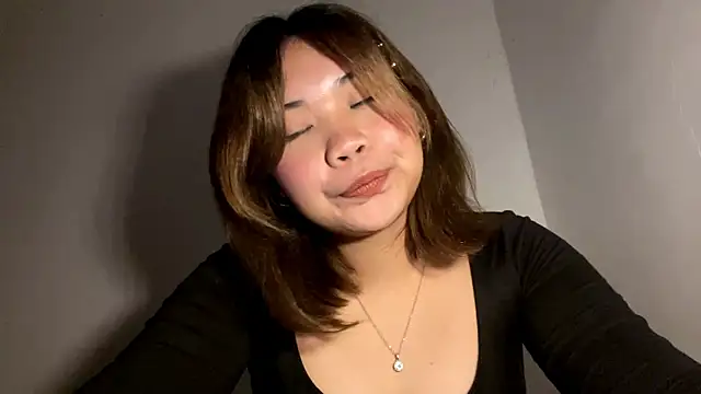 AngelinaBernt webcam