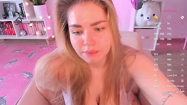 pussy-kattt webcam