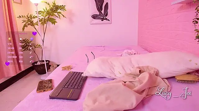 Lucyanajoi webcam