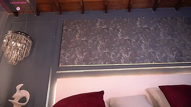 MiaKay1 webcam