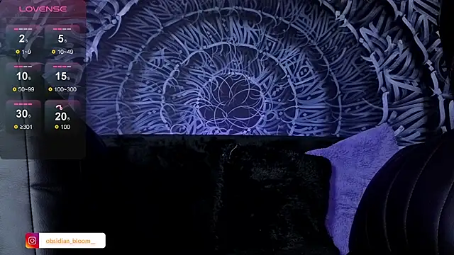 Alisson_Wynter webcam