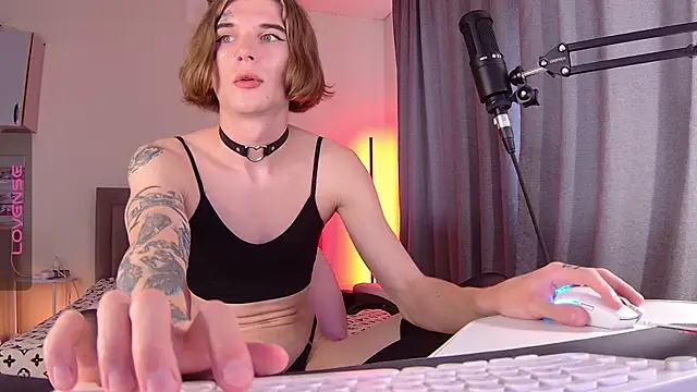 midwestemoqueen webcam