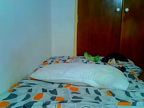 Watch SweetHoney21_ live on EroticFlix - High definition streams