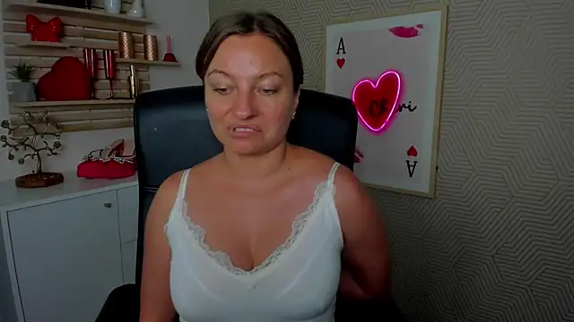 angelaSamt webcam