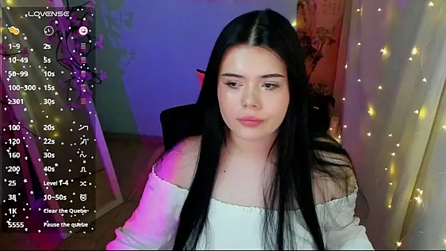 Mona_Esty webcam