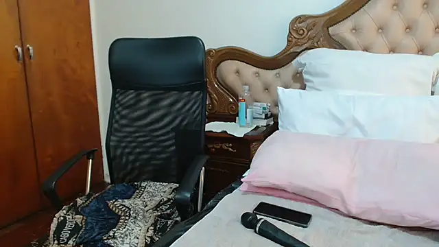 Hotcougar webcam