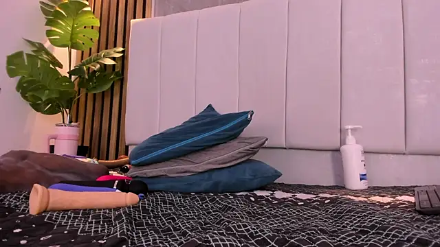 Carlotta_de_velour webcam