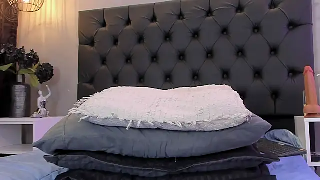 naomi__blair webcam