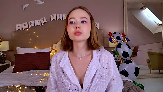 ElaraVance webcam