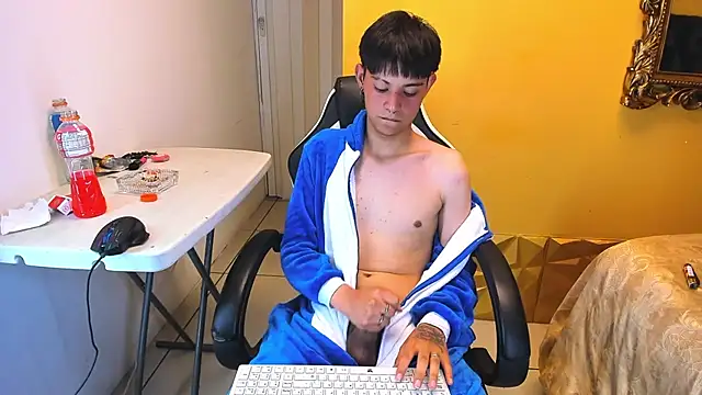 luckk_ (Ask my age) - naked 2 min