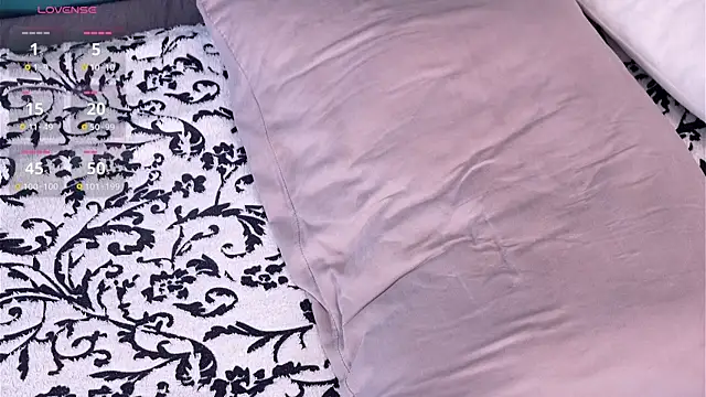 KatieAstol webcam