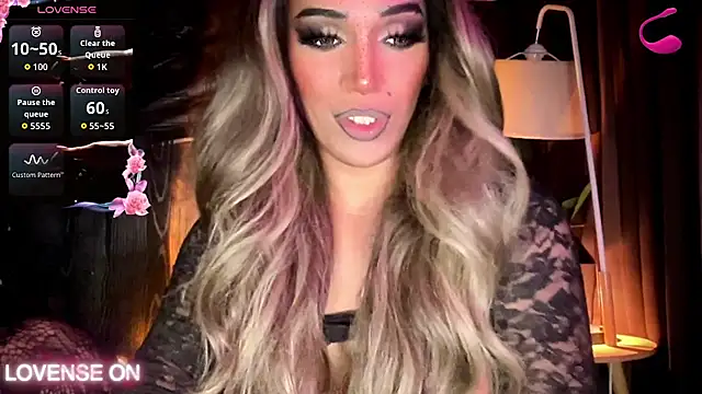 Lo_la_69 webcam