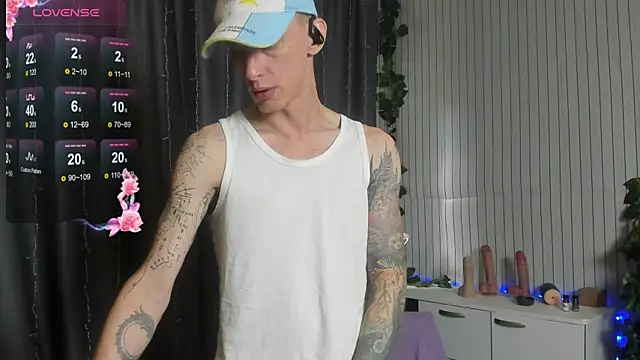 James2Inked live cam on StripChat