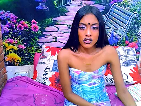 IndianPretty14u2Luv webcam