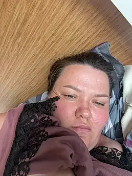 SunnyLeila2101 webcam