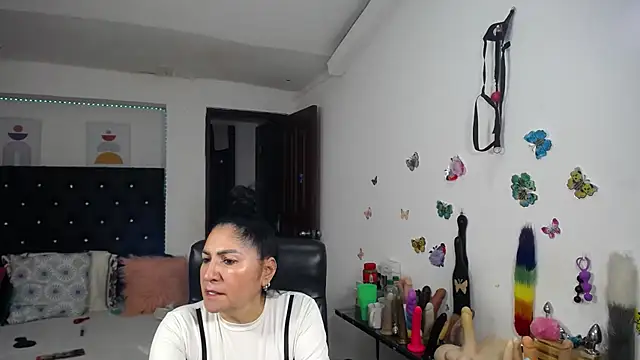 mature_bigboobs10 webcam