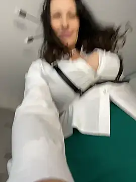 AnnaGrei live sex cam