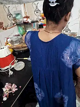 poojaseductive webcam