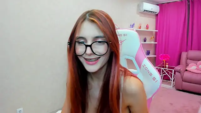 RedLipse live cam on StripChat