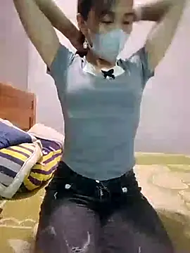 Thobaby112 live cam on StripChat