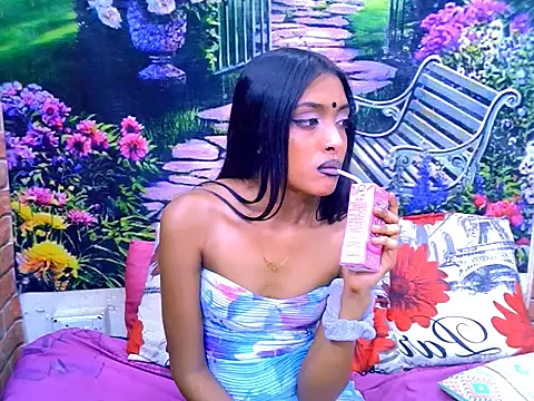 IndianPretty14u2Luv webcam
