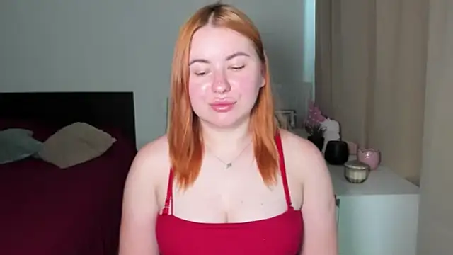 LAYLAxSTAR live cam on StripChat