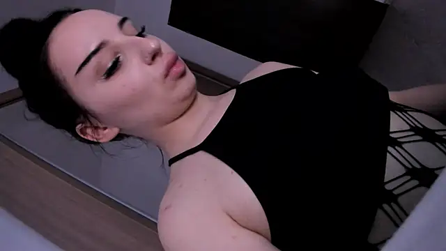 ScarlettJakobs webcam