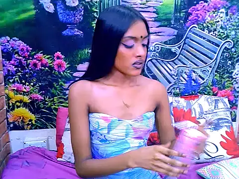 IndianPretty14u2Luv webcam
