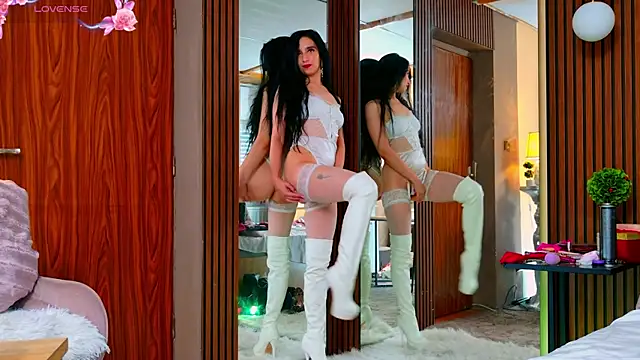 VanessaAngel webcam
