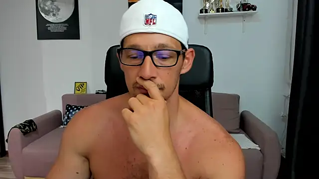 BrutusK08 webcam