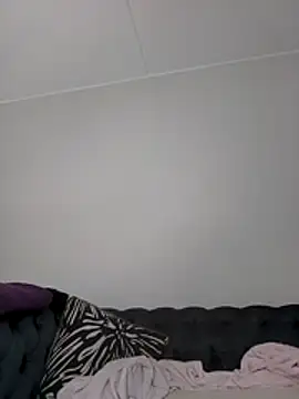 nancy111 live cam on StripChat