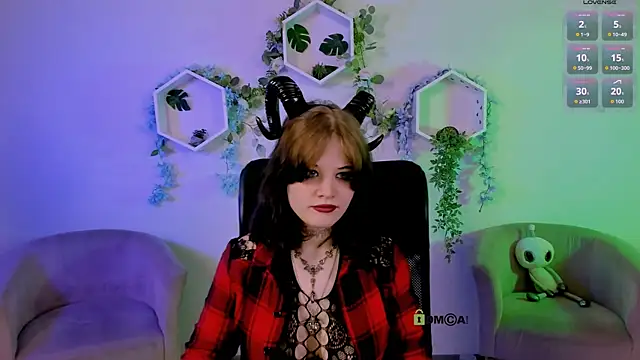 nikki_kiss_