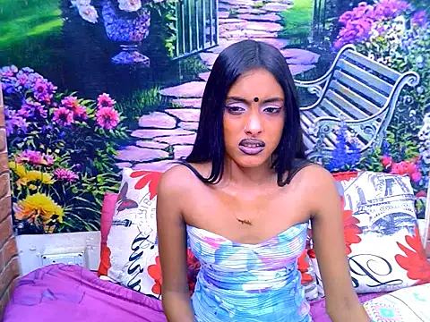 IndianPretty14u2Luv webcam