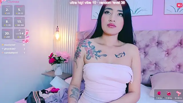 Ariana_west_
