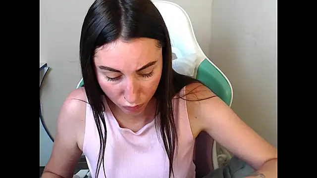 Cammil1a_horn webcam