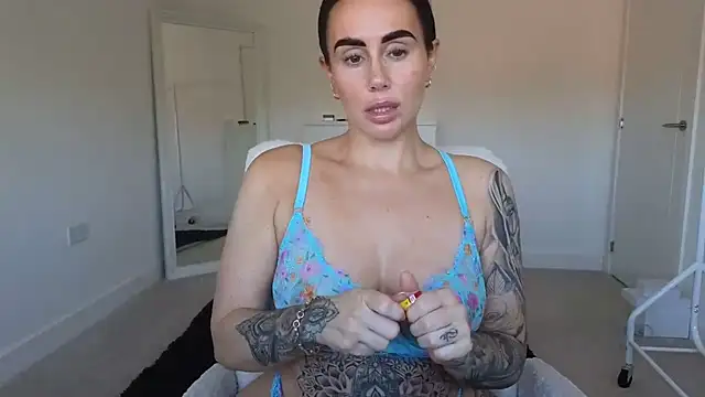 LibbyLoveHeartx webcam
