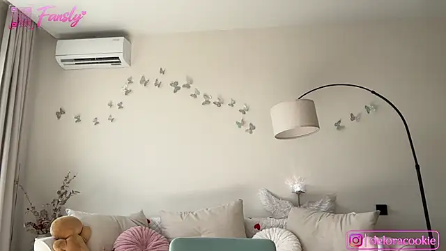 delorathecookiee webcam