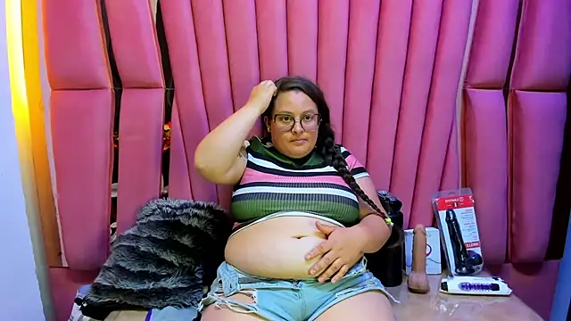 Sarah_Boobs_ live cam on StripChat