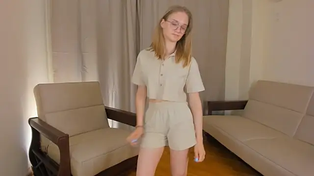FemMantis live cam on StripChat