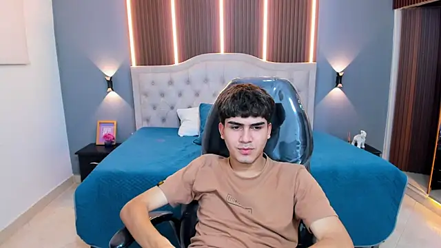 Tommy18__ webcam
