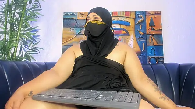 samanee_konn webcam