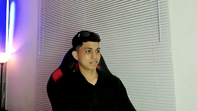 cameron_lux77 webcam