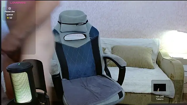 Aestheticguy101 webcam