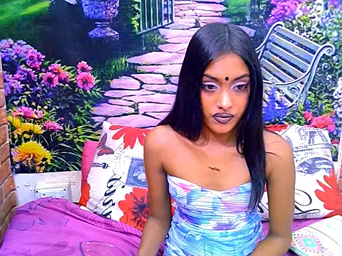 IndianPretty14u2Luv live cam on StripChat