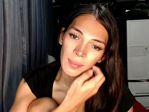 GORGEOUS_CARMEE webcam