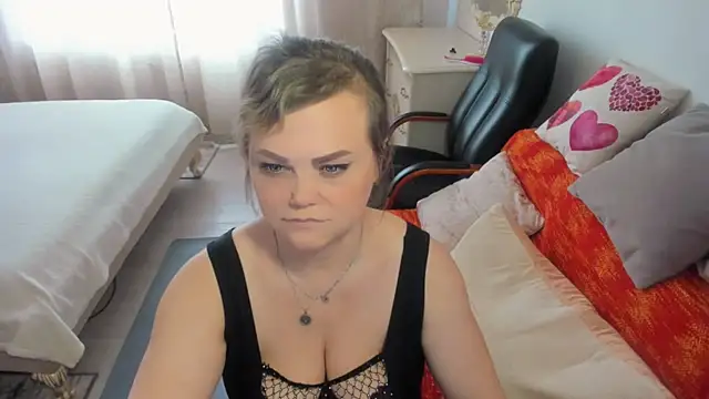 MildMature webcam